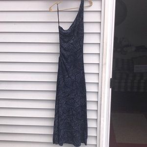 Over the shoulder dress